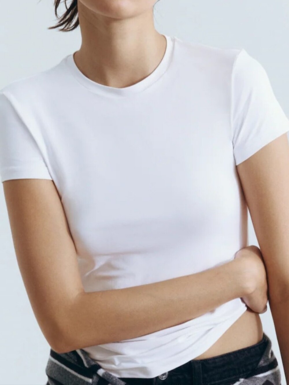 H&M Basic Women's Classic White Crewneck Tee. NWT. Size Large.